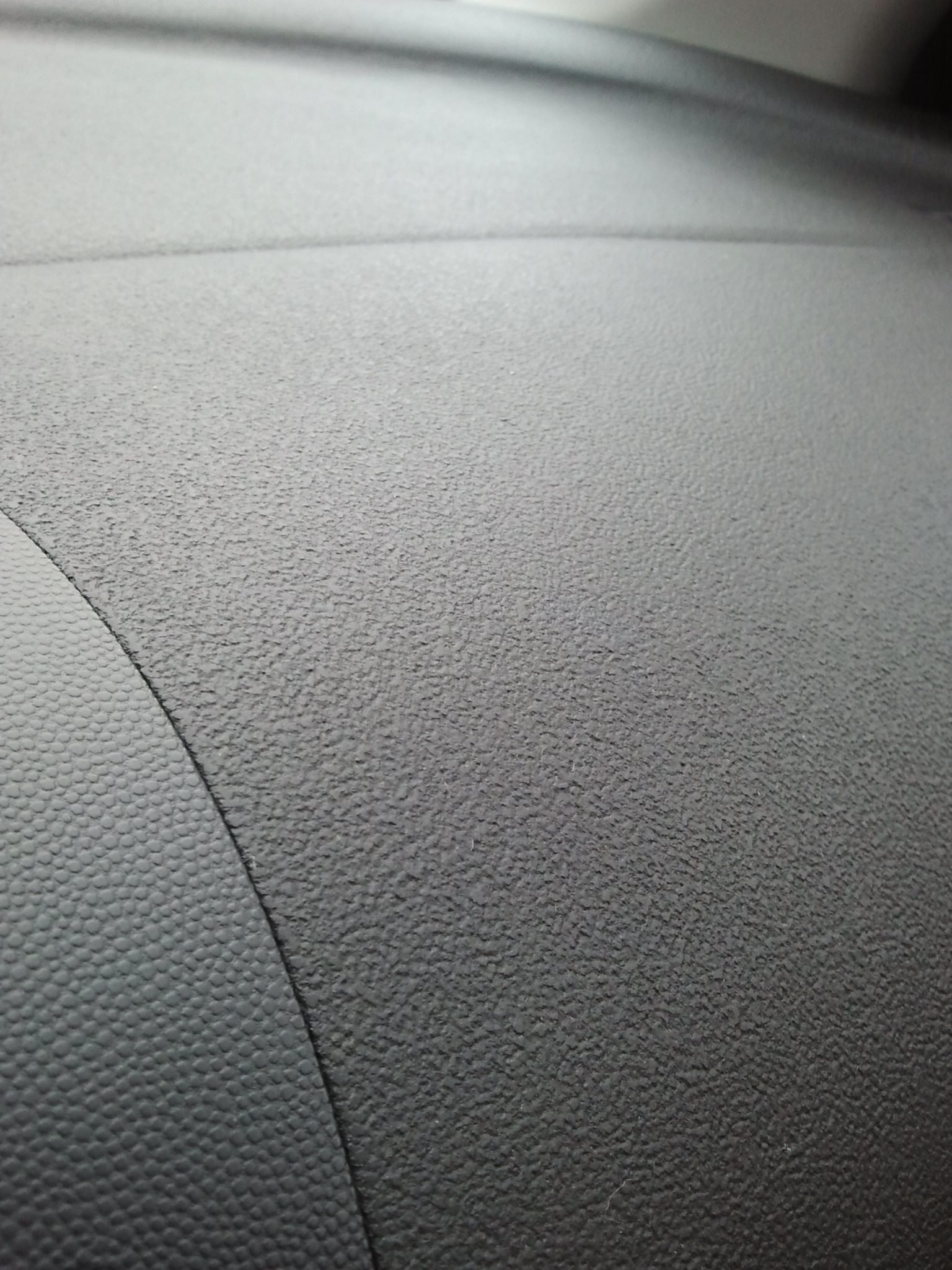 Bordul contrafacut- cu diferenta de textura, care se potrivea insa foarte bine.